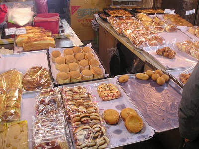 家庭的な個人経営のパン屋さん 釜田市場